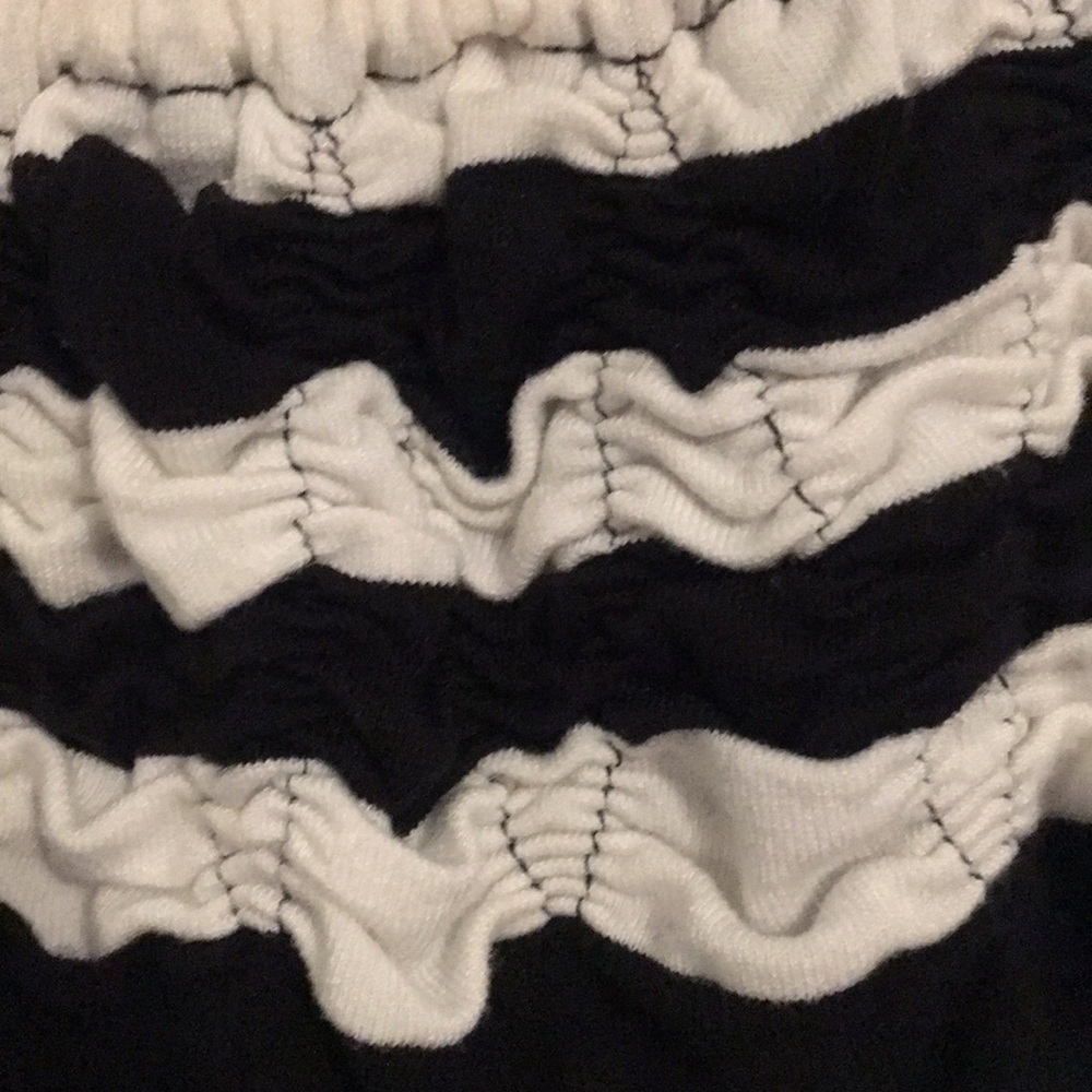 Limited black and white short sleeve shirt - Picture 3 of 5